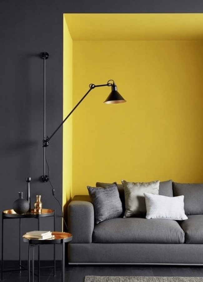 Cómo combinar un sofá gris