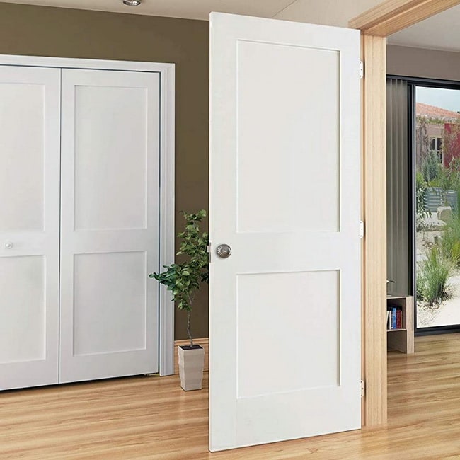 Interiores con puertas blancas