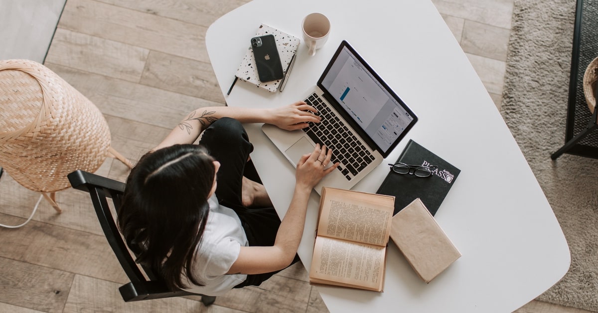 5 trucos para ganar amplitud en un espacio de trabajo en casa