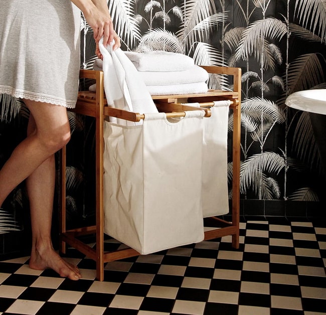 Mueble para baño con espacio para la ropa sucia