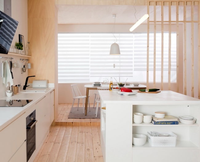 Separar espacios con listones de madera