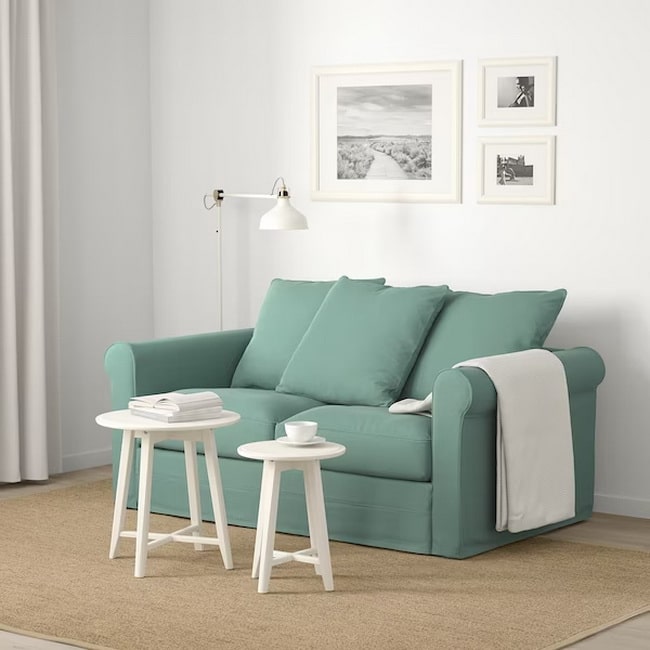 Cómo combinar un sofá verde