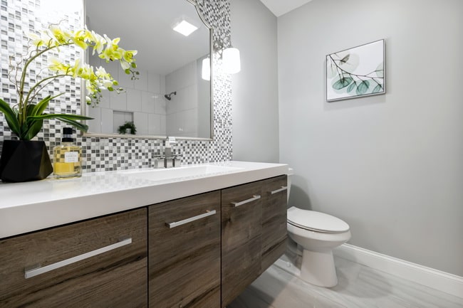 Cuadros en el baño