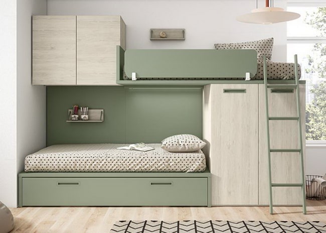 Cómo poner dos camas en una habitación pequeña