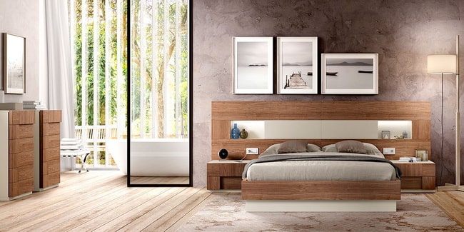 Dormitorio principal con mucha madera