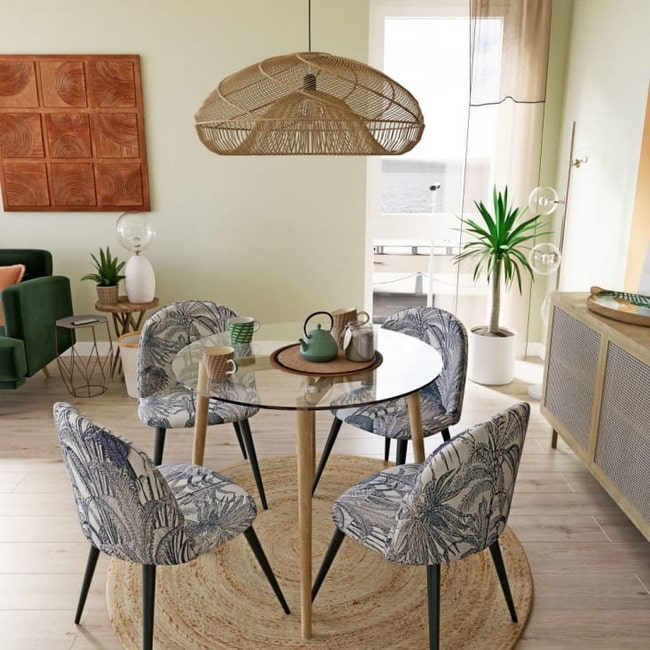 Diferentes sillas para comedor