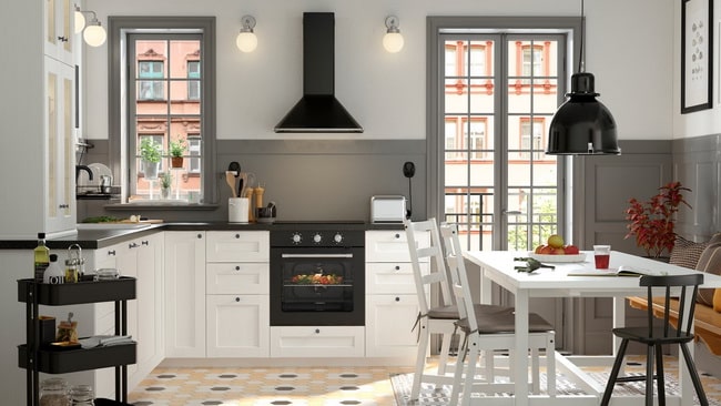 Cocina moderna en blanco y negro