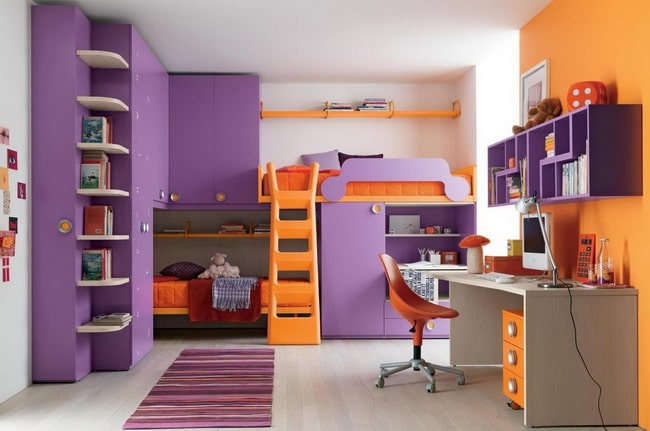 Combinación de morado y naranja