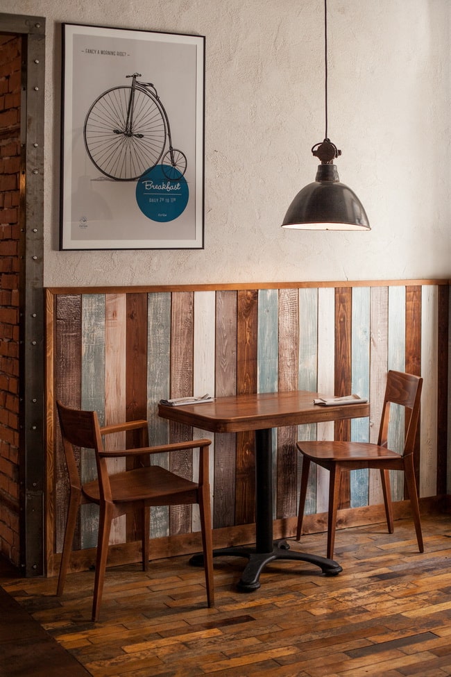 Pared revestida en madera
