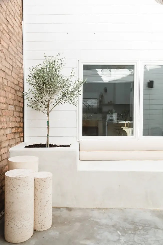 Pequeñas terrazas modernas con plantas.