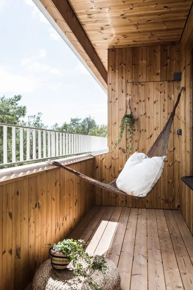 Balcones con mucha madera