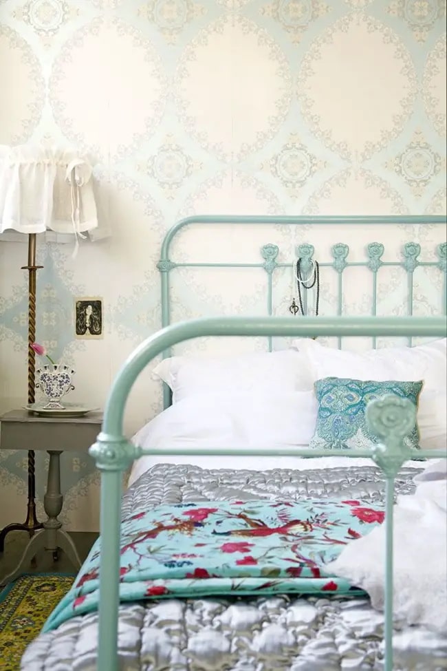 Cama de hierro forjado estilo vintage