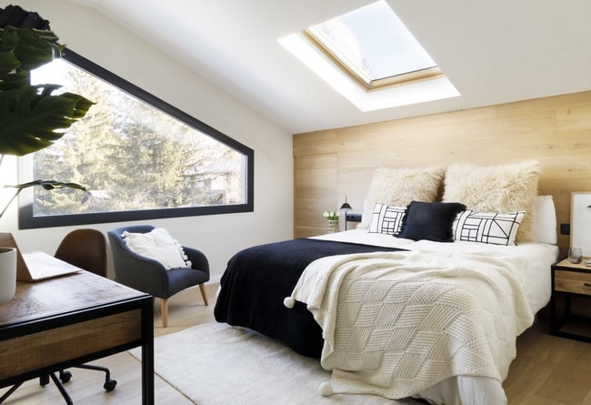 Dormitorio con espacio de homeoffice