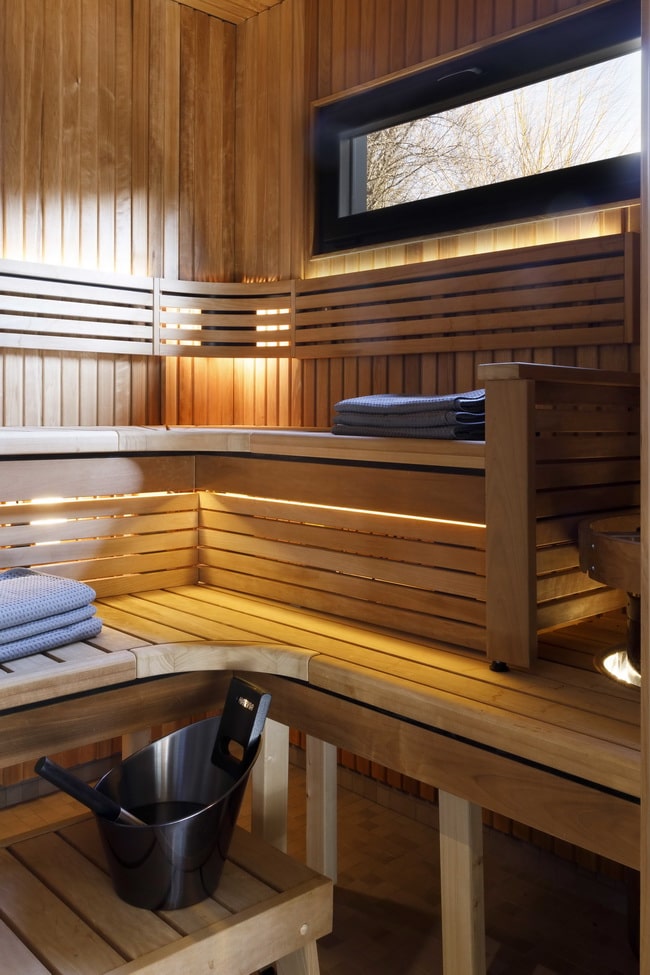 Sauna en el cuarto de baño de la planta baja