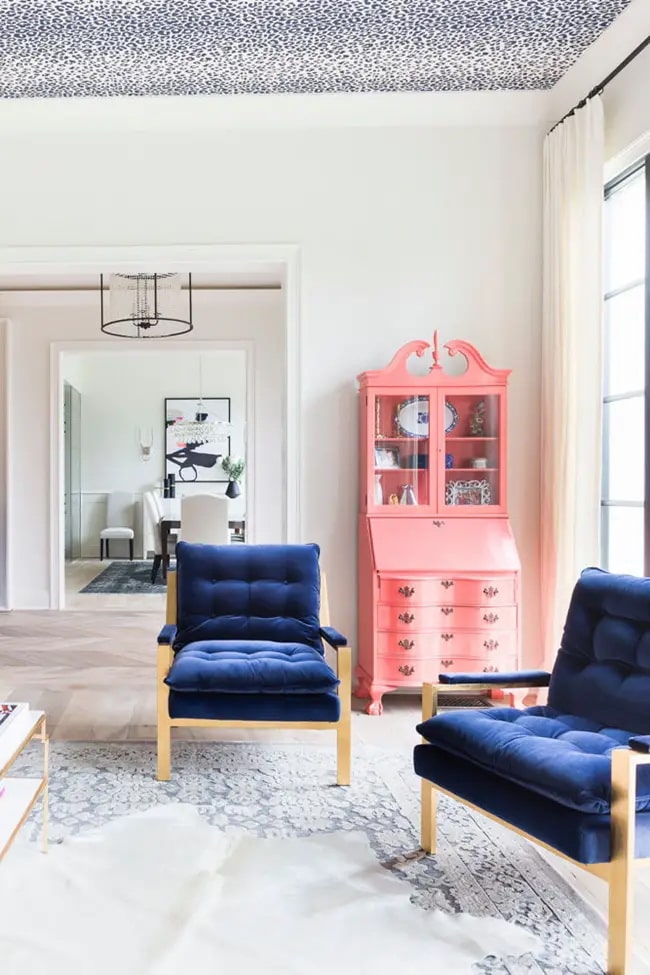 Azul y coral en la decoración Colores que combinan con coral en decoración