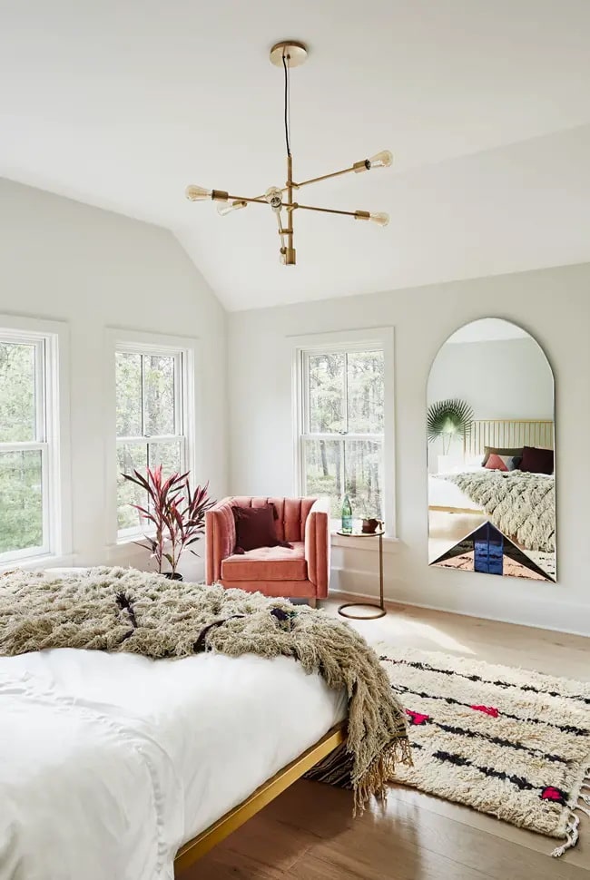 Cómo combinar color coral Blanco y coral en la decoración