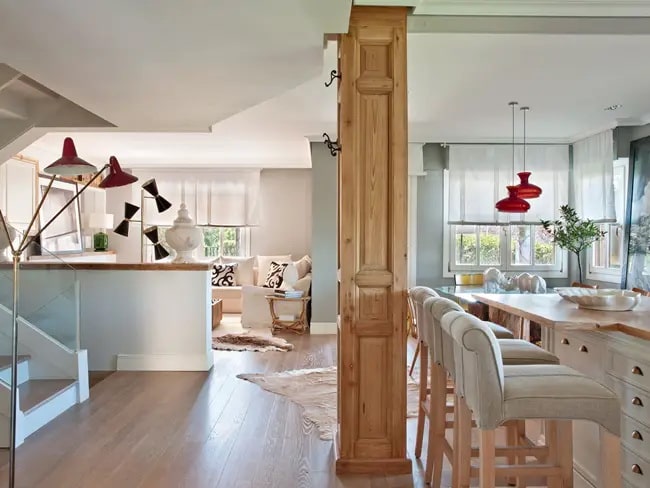 Ideas para decorar columnas Columnas revestidas en madera