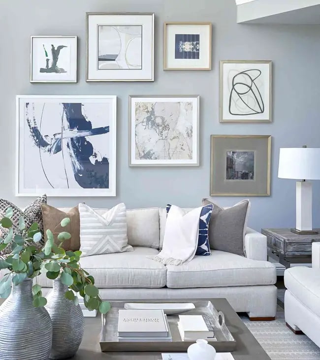 Detalles en azul y gris para el salón