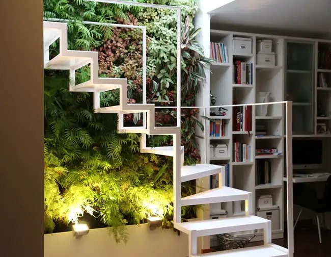 Escaleras que no se apoyan en la pared Decorar escaleras estrechas