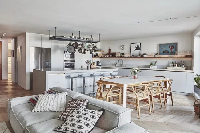 Cocina abierta al salón comedor