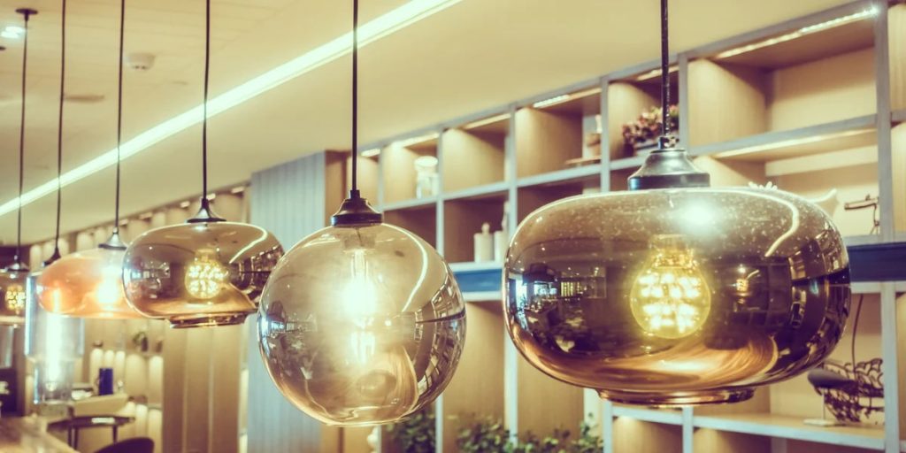 Iluminación de diseño para transformar espacios con criterio actual