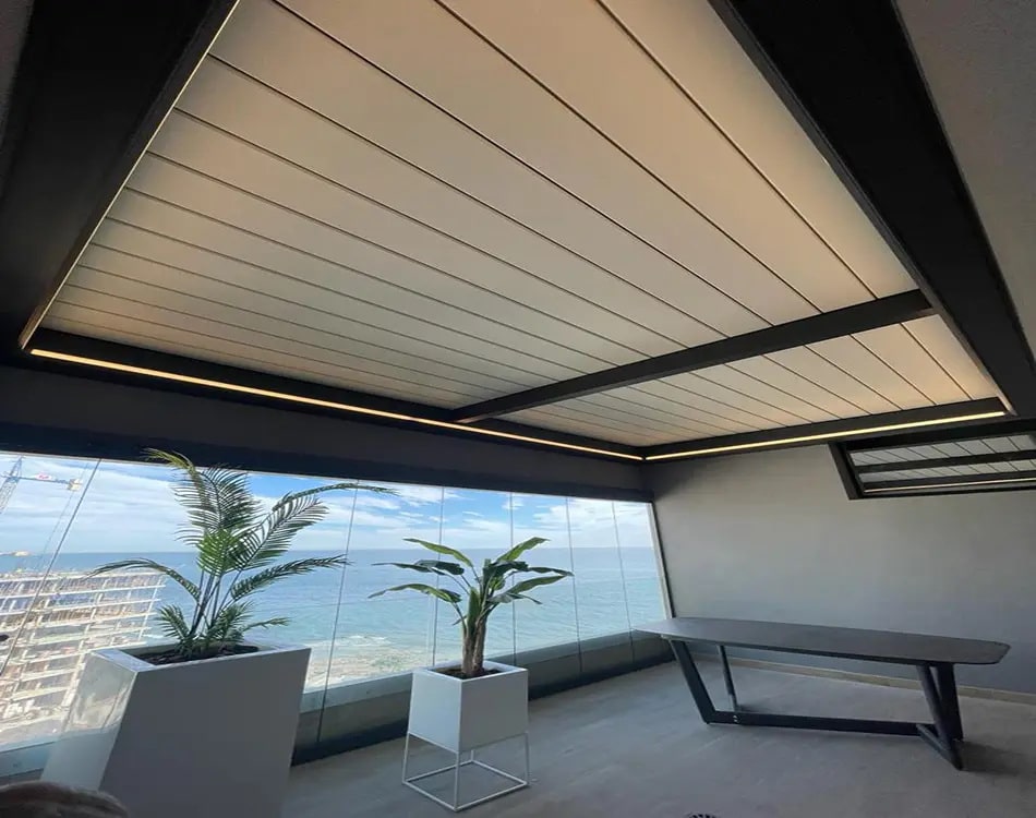 Pérgola bioclimática terraza cerrada