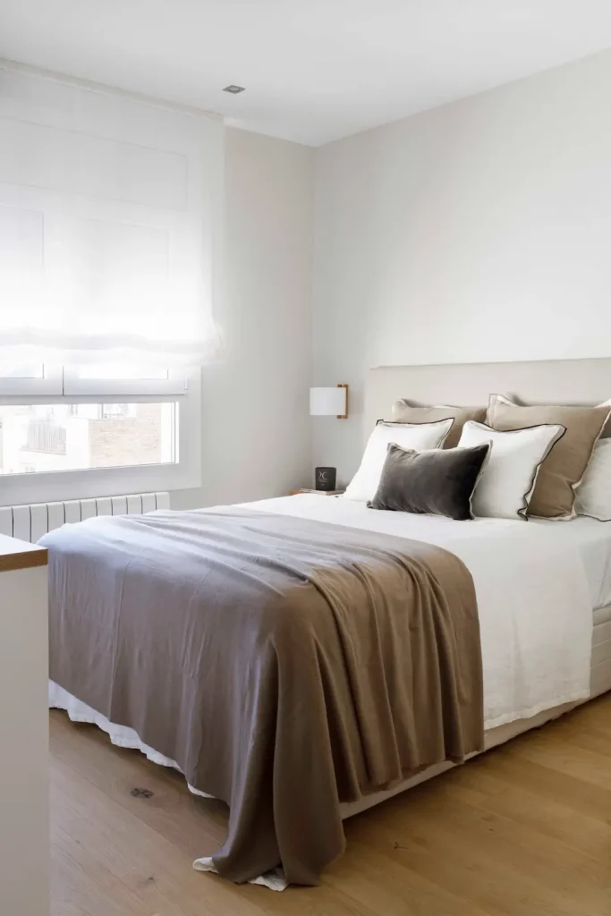 Dormitorio principal moderno